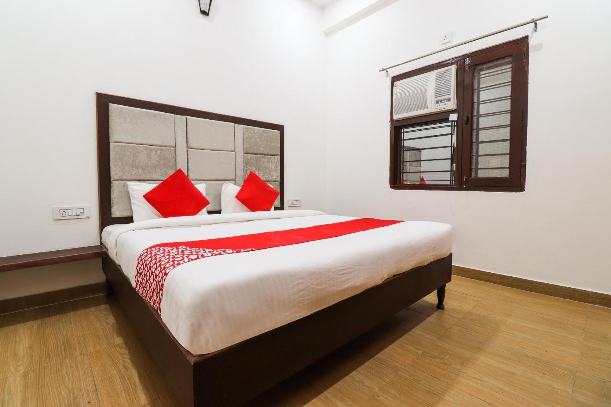 Hotel O Taj Royal Tājganj Eksteriør billede
